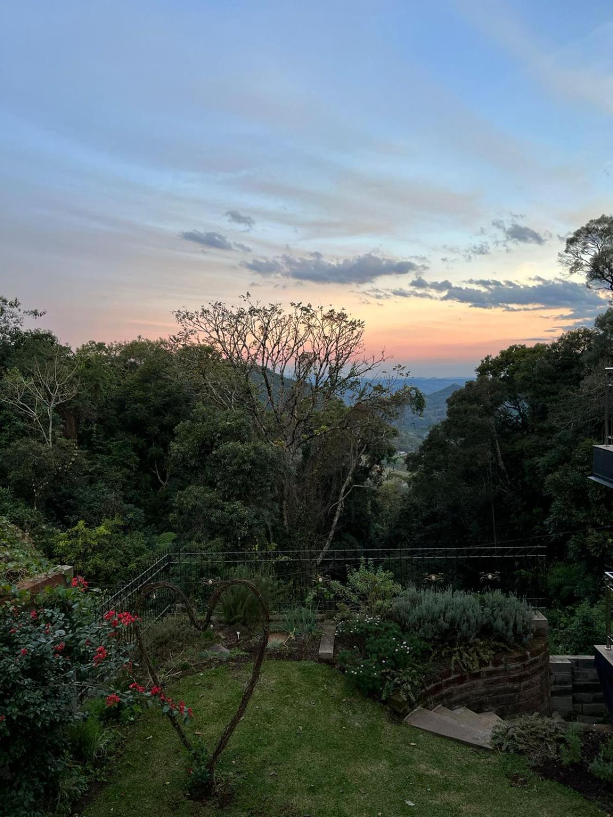 Suites Refugio Do Vale 格拉玛多 外观 照片